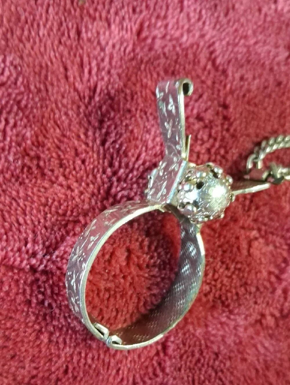 Vintage Silver-Tone Clip-On Glove Clip/holder 1950's 1960's